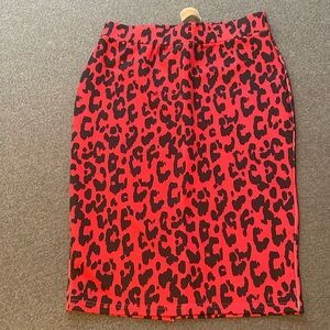 Red cheetah prints pencil skirt